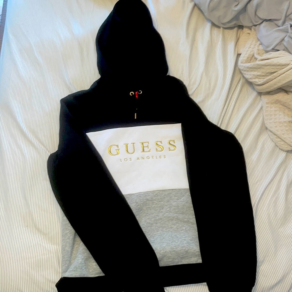 Guess Sweatshirt